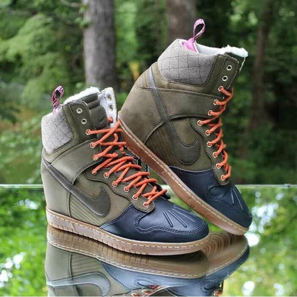 Nike Dunk Sky Hi Sneaker Boot